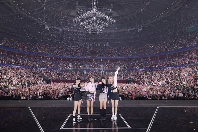 Đêm nhạc BlackPink tại Hà Nội: Thu hút fan ngoại, liệu có giới hạn độ tuổi? - 1