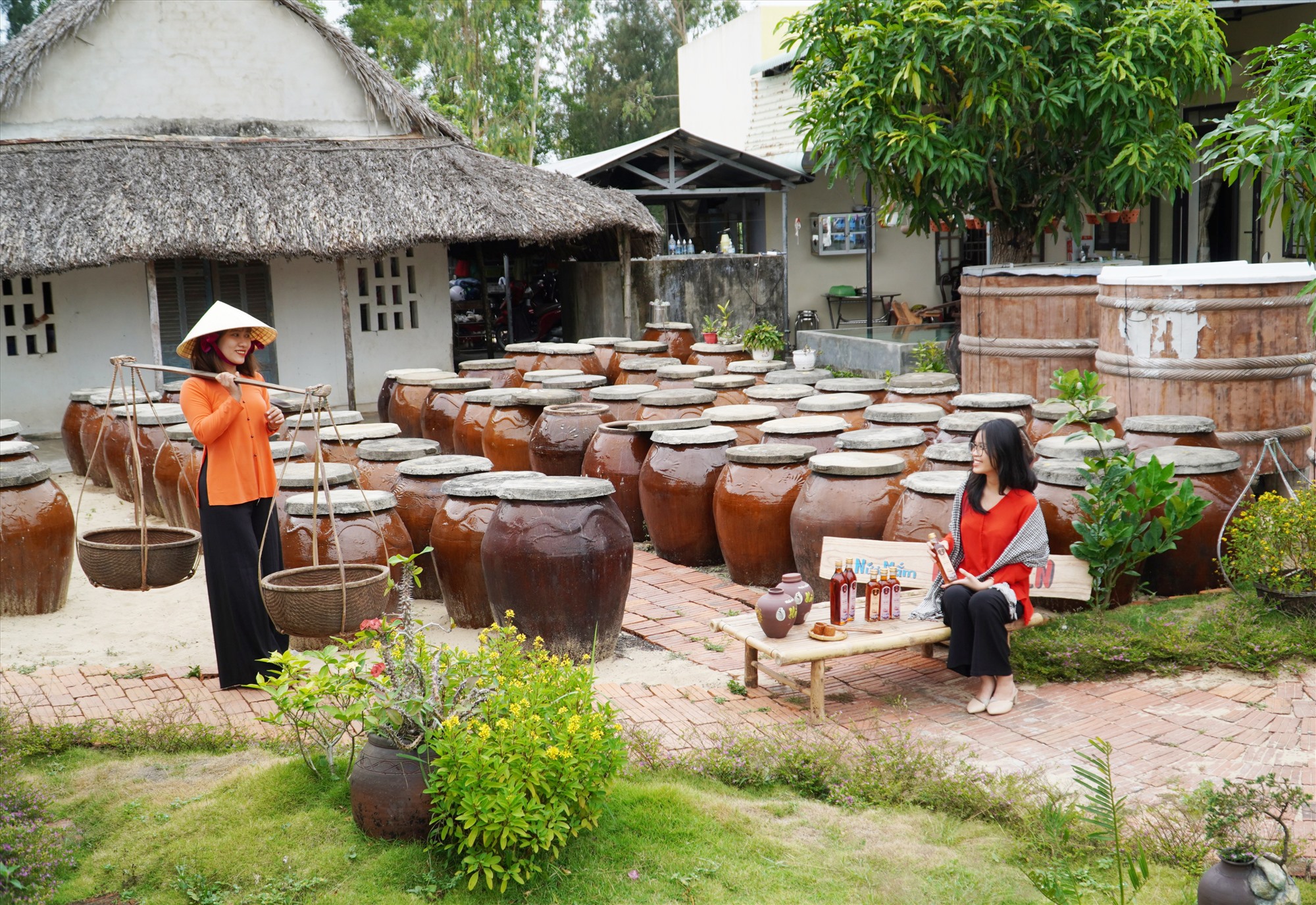 หมู่บ้านหัตถกรรม Cua Khe ที่คนหนุ่มสาวกลับมาทำงานด้านการท่องเที่ยว กำลังมีความก้าวหน้าอย่างมาก ภาพ: X.H