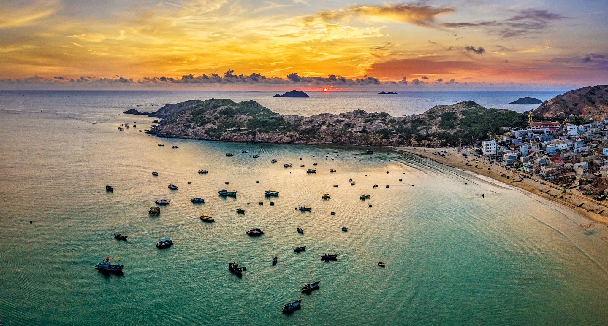 Check-in làng chài Nhơn Lý đẹp “đến từng centimet” ở Bình Định