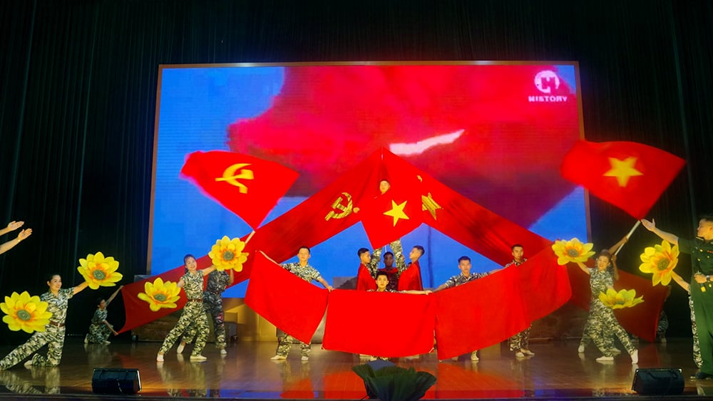 Division 3 organizes the mass art festival "Viet Bac March" |=> Published in Bac Giang newspaper