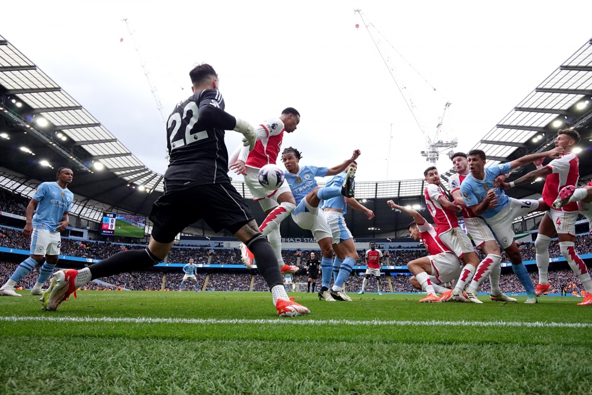 man city va arsenal cam chan nhau trong cuoc dua vo dich ngoai hang anh hinh anh 2