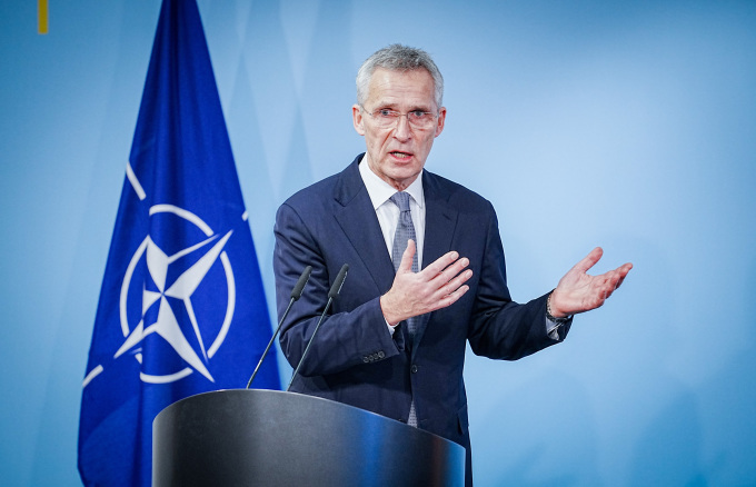 El secretario general de la OTAN, Jens Stoltenberg, habla en una conferencia de prensa conjunta con el ministro de Defensa alemán, Boris Pistorius, en Berlín el 24 de enero. Foto: AFP