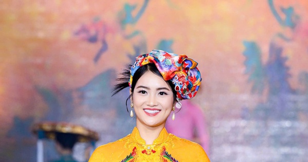 Homenaje a la belleza del Ao Dai vietnamita a través del espectáculo 'Origen de la Convergencia de la Esencia'