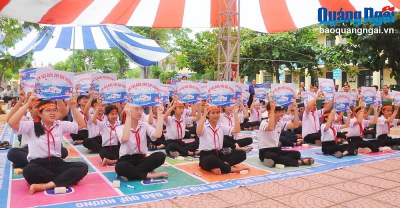 Các em học sinh tham gia cuộc thi.