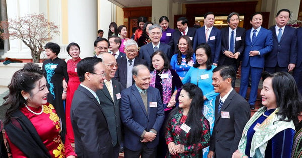 Toàn văn bài phát biểu của Chủ tịch nước Võ Văn Thưởng tại Hội nghị gặp mặt đại biểu trí thức, nhà khoa học, văn nghệ sĩ Xuân Giáp Thìn 2024