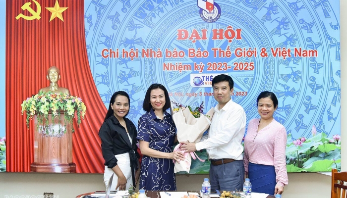 Phấn đấu thực hiện tốt nhiệm vụ chuyên môn được giao