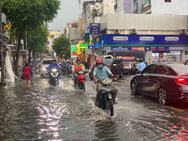 Chuyên gia cảnh báo TPHCM sẽ tiếp tục có mưa đá ảnh 2