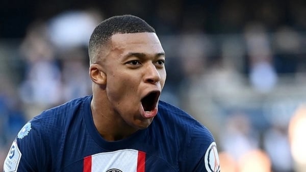 Kylian Mbappe công khai chỉ trích PSG là đội bóng chia rẽ, tuyên bố cứng rắn về tương lai