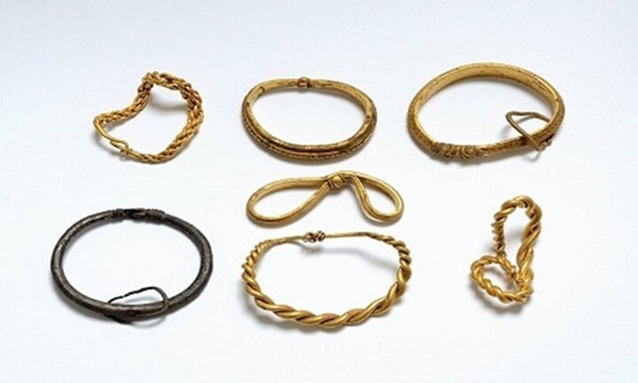 Ancien trésor viking de 7 colliers. (Photo : Tech Times)