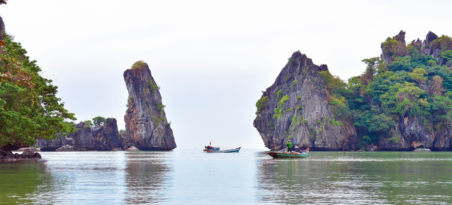 Admire the beautiful landscape of Hon Phu Tu - Kien Giang