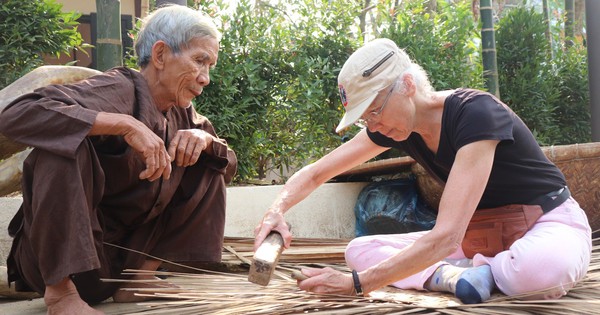 ย้อนรอยกิจกรรมโบราณในหมู่บ้านช่างไม้อายุกว่า 500 ปี ในฮอยอัน