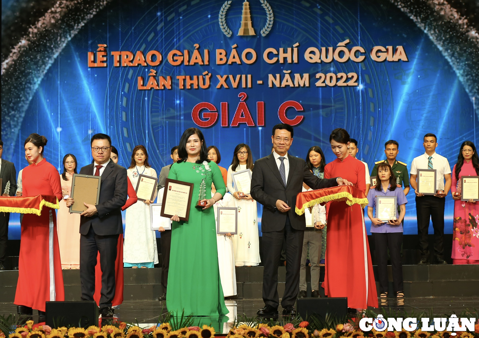 bao nha bao cong luan doat giai c  giai bao chi quoc gia lan thu xvii  nam 2022 hinh 1