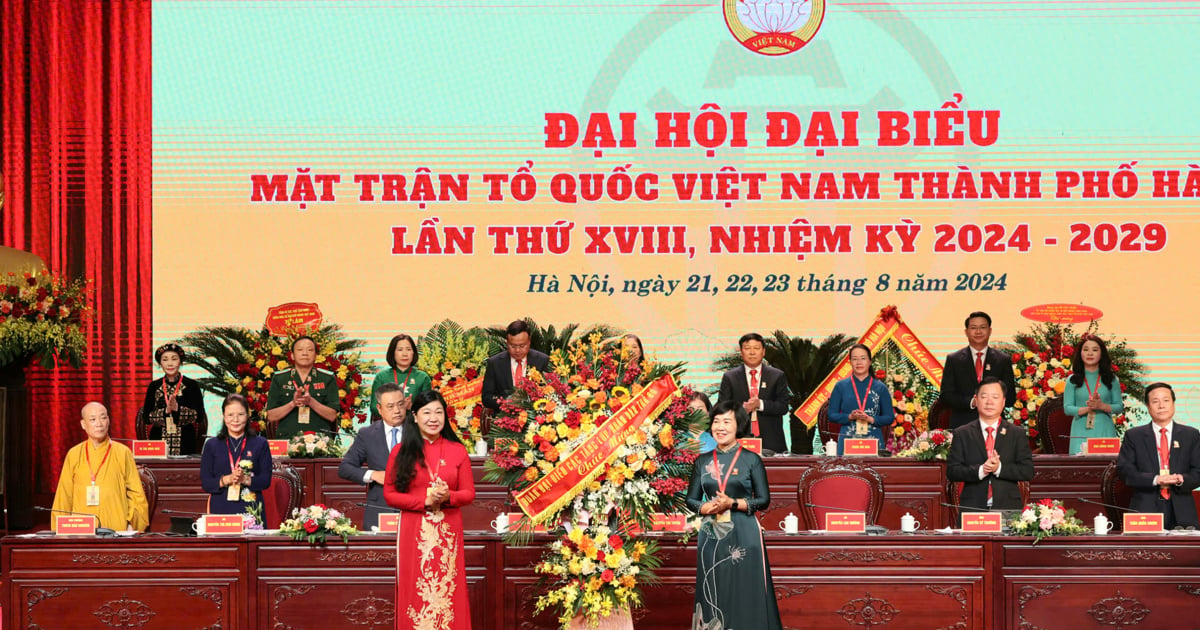 Ouverture solennelle du 18e Congrès des délégués du Front de la Patrie du Vietnam de la ville de Hanoi