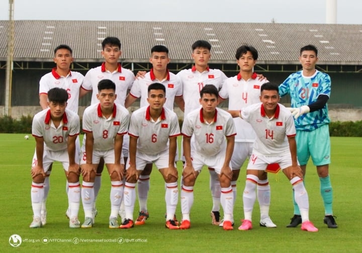 La selección sub-23 de Vietnam utilizó una alineación fuerte en el partido contra Bahréin.