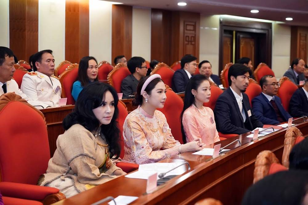 Nhiều nghệ sĩ nổi tiếng tham gia sự kiện. Ảnh: Trần Vương
