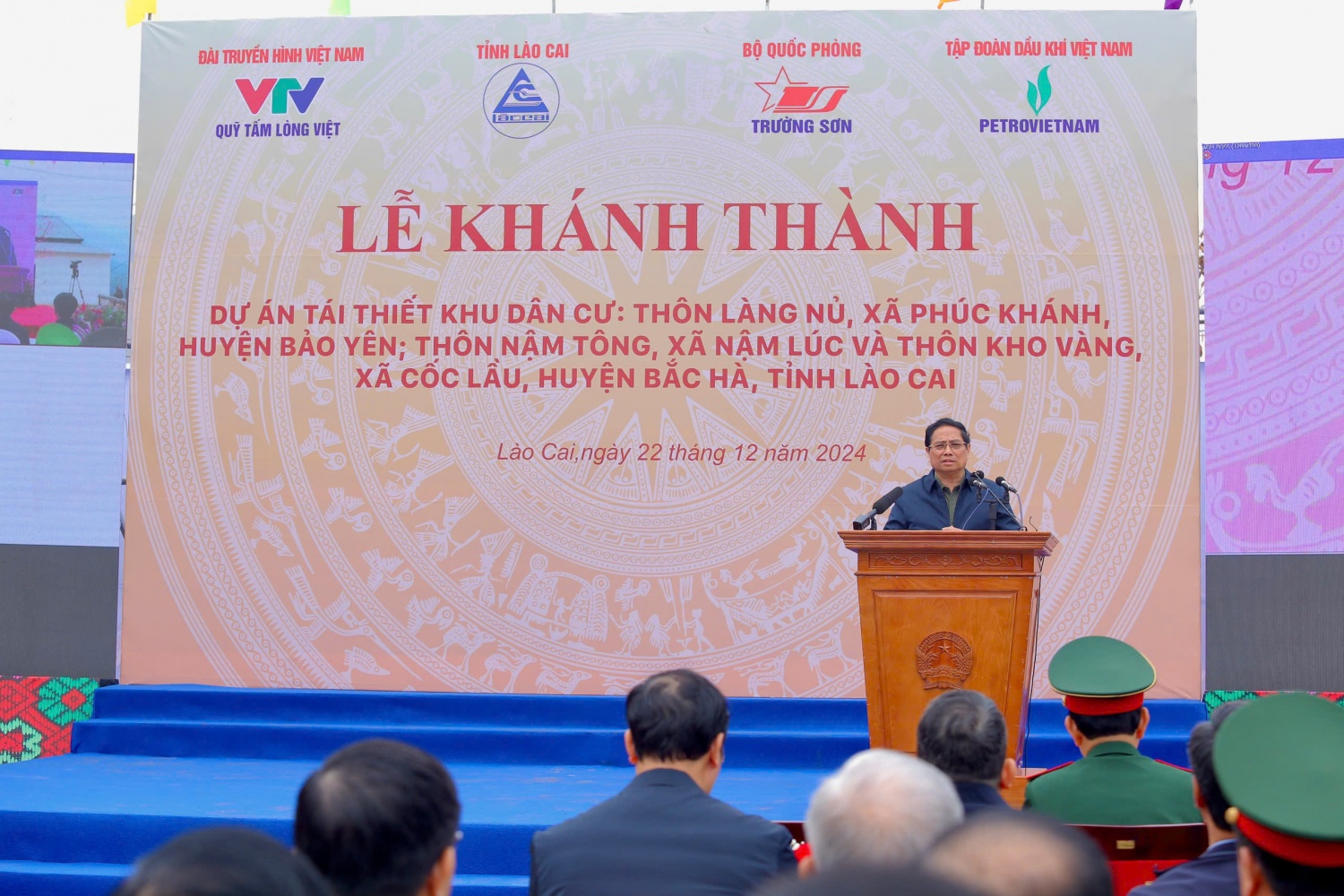 Inauguration des zones de réinstallation dans les villages de Lang Nu, Kho Vang et Nam Tong (Lao Cai)