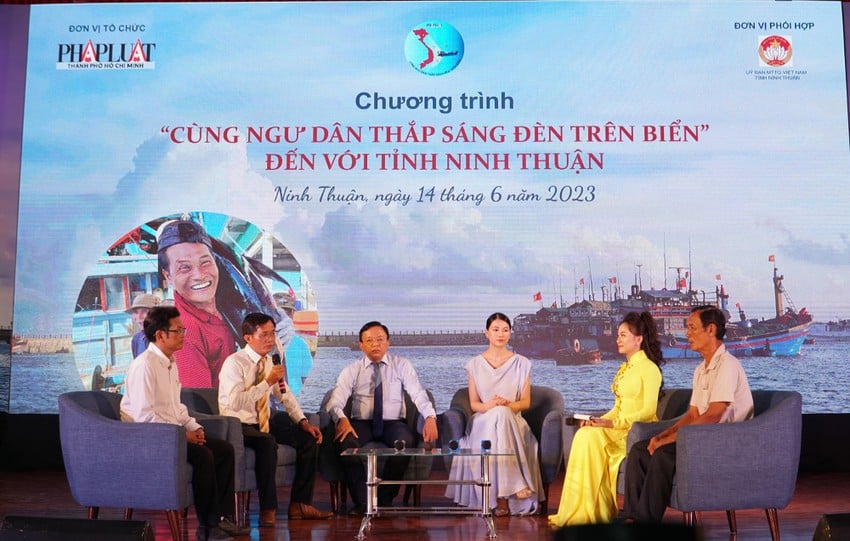 កម្មវិធីនាំជនថ្នាក់ទាបទៅសមុទ្រច្បាប់ទីក្រុងហូជីមិញ ជូនប្រជាជនខេត្ត Ninh Thuan តាមទម្រង់ ២.