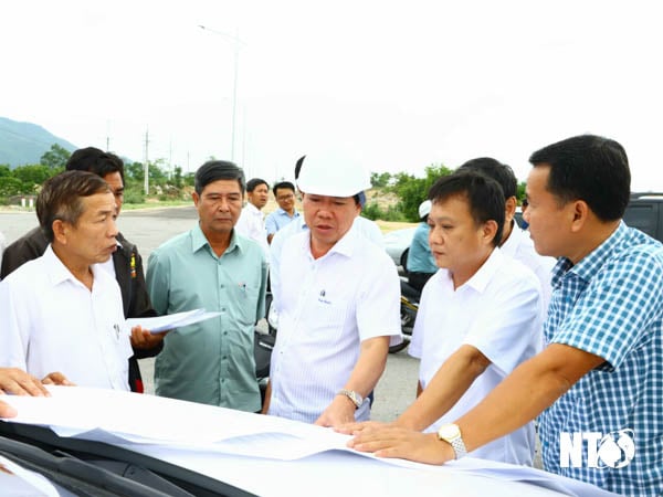 Provincial People's Committee inspects and urges progress of infrastructure investment in industrial clusters