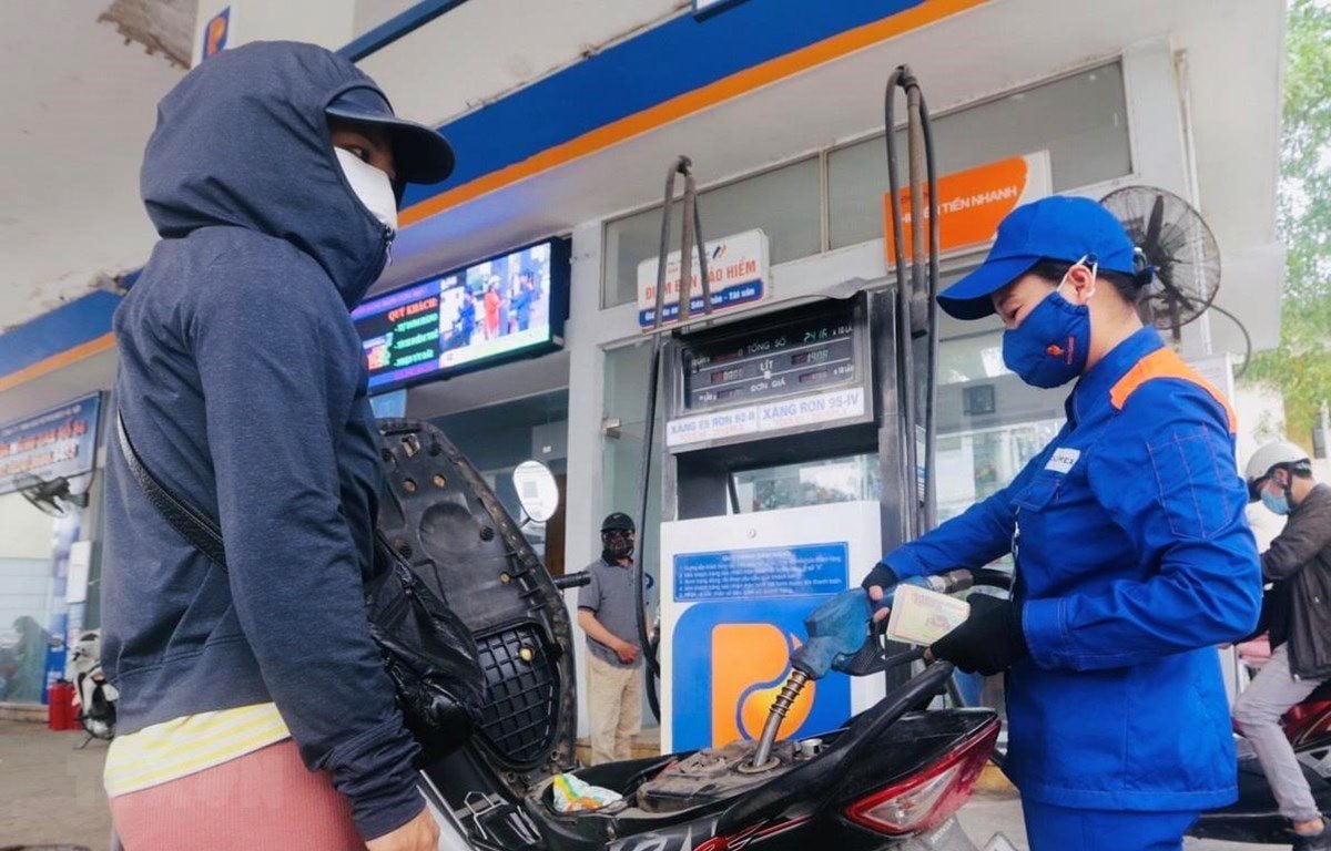 Los precios de la gasolina siguen cayendo drásticamente