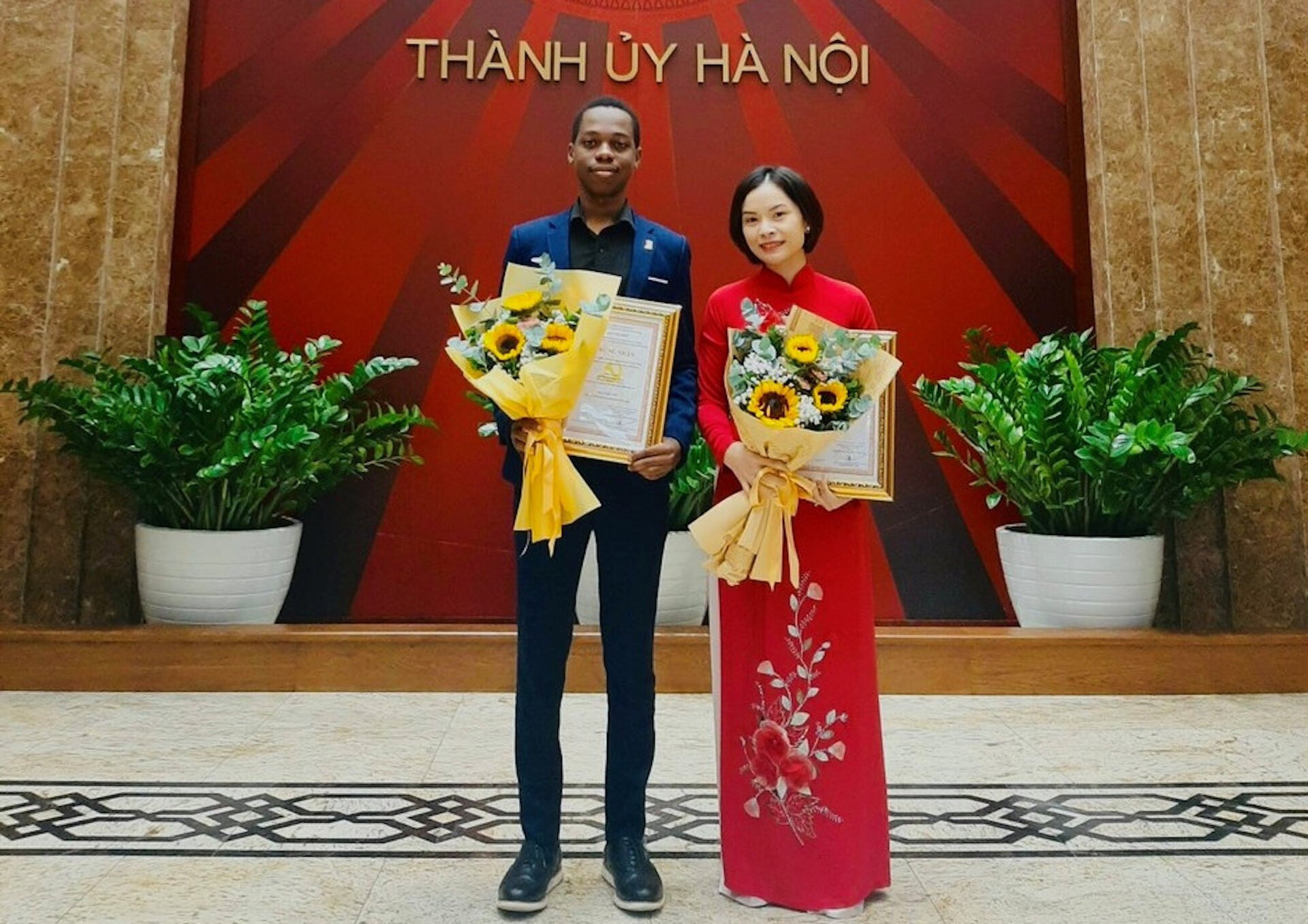 The love for Vietnam of the African male student who starred in the movie 'Peach, Pho and Piano' - 3