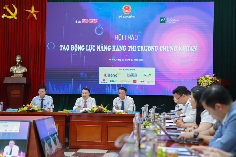 Tháo gỡ điểm nghẽn, hướng tới nâng hạng thị trường chứng khoán vào năm 2025