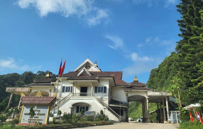 Kinh nghiệm tự lái ôtô từ Việt Nam du lịch Lào
