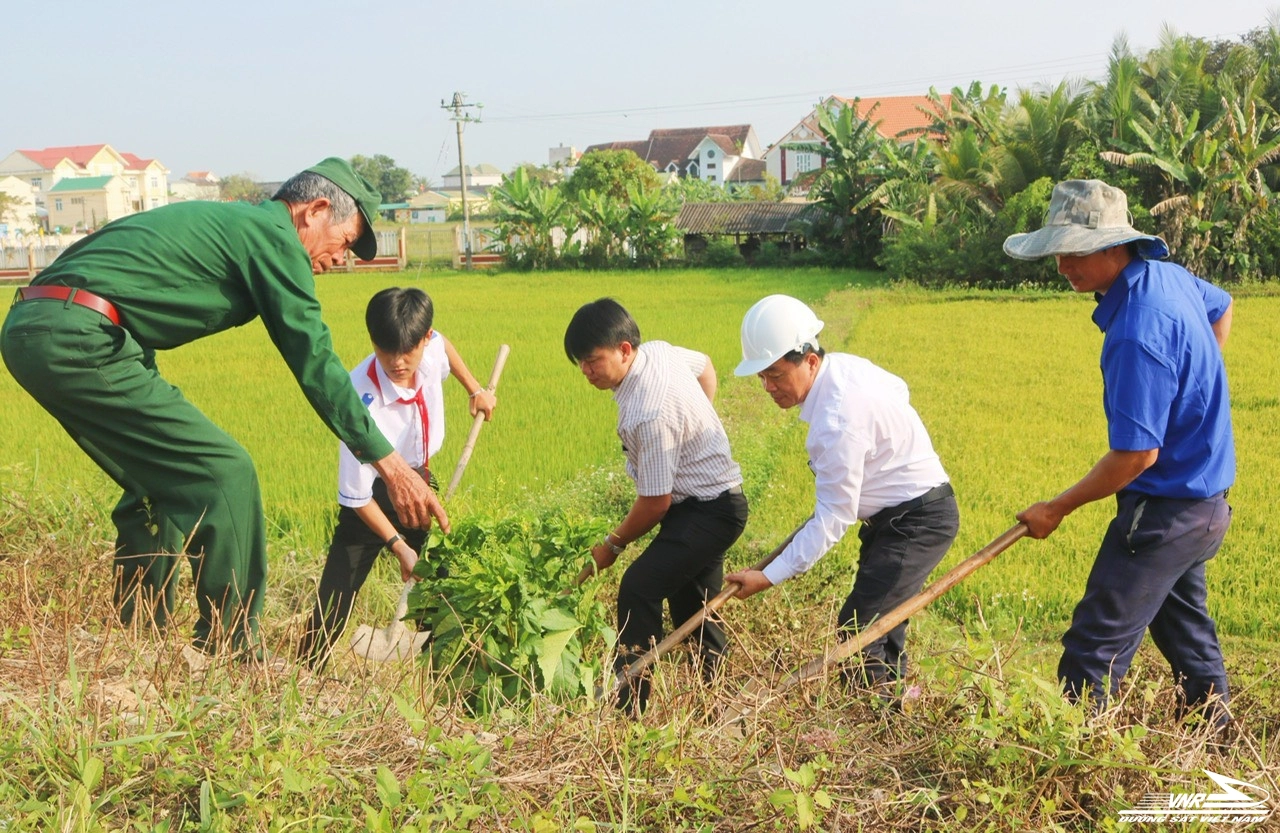 Quảng Ngãi nhân rộng mô hình đường tàu - đường hoa- Ảnh 2.