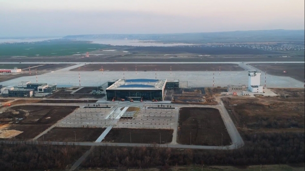 Série d'explosions à Kiev, aéroport russe attaqué par un drone, le Pakistan affirme sa position de « ne pas choisir son camp »