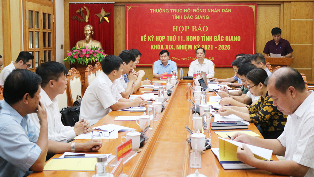 At the 11th session, the People's Council of Bac Giang province is expected to pass 32 important draft resolutions |=> Posted in Bac Giang newspaper