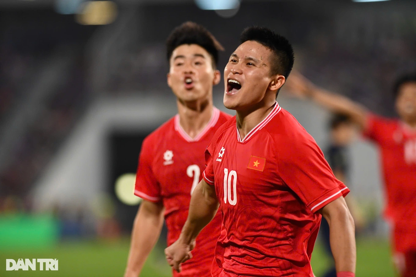 FIFA and AFC talk about Vietnam team's championship