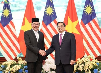 Premierminister Pham Minh Chinh führt Gespräche mit dem malaysischen Premierminister Anwar Ibrahim