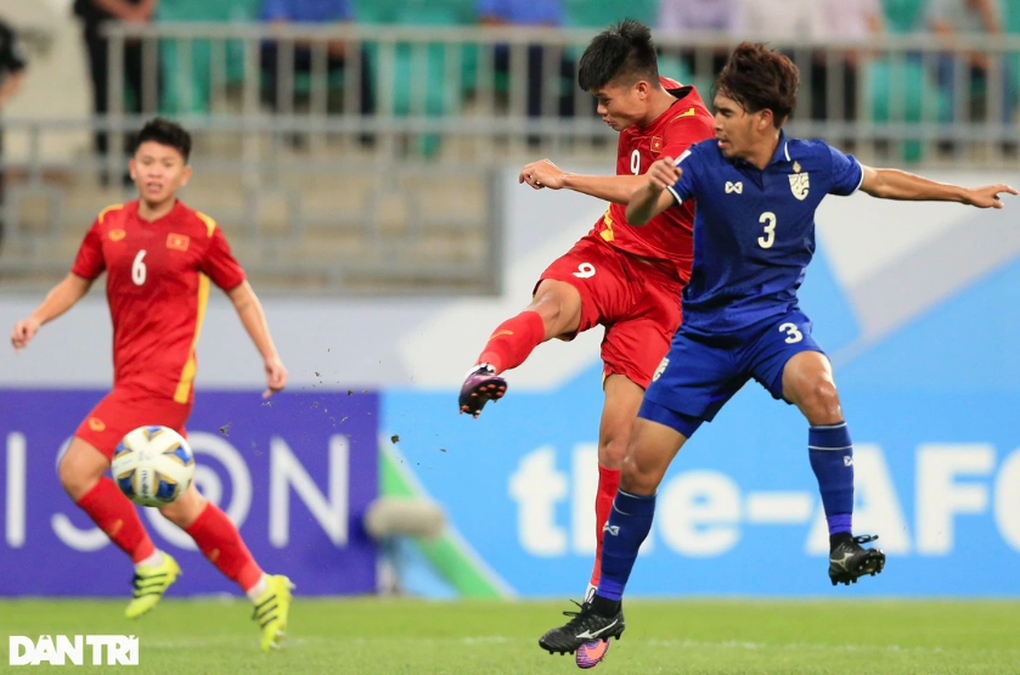 HLV Gong Oh Kyun được kỳ vọng mang lối chơi tấn công đến với V-League - 2