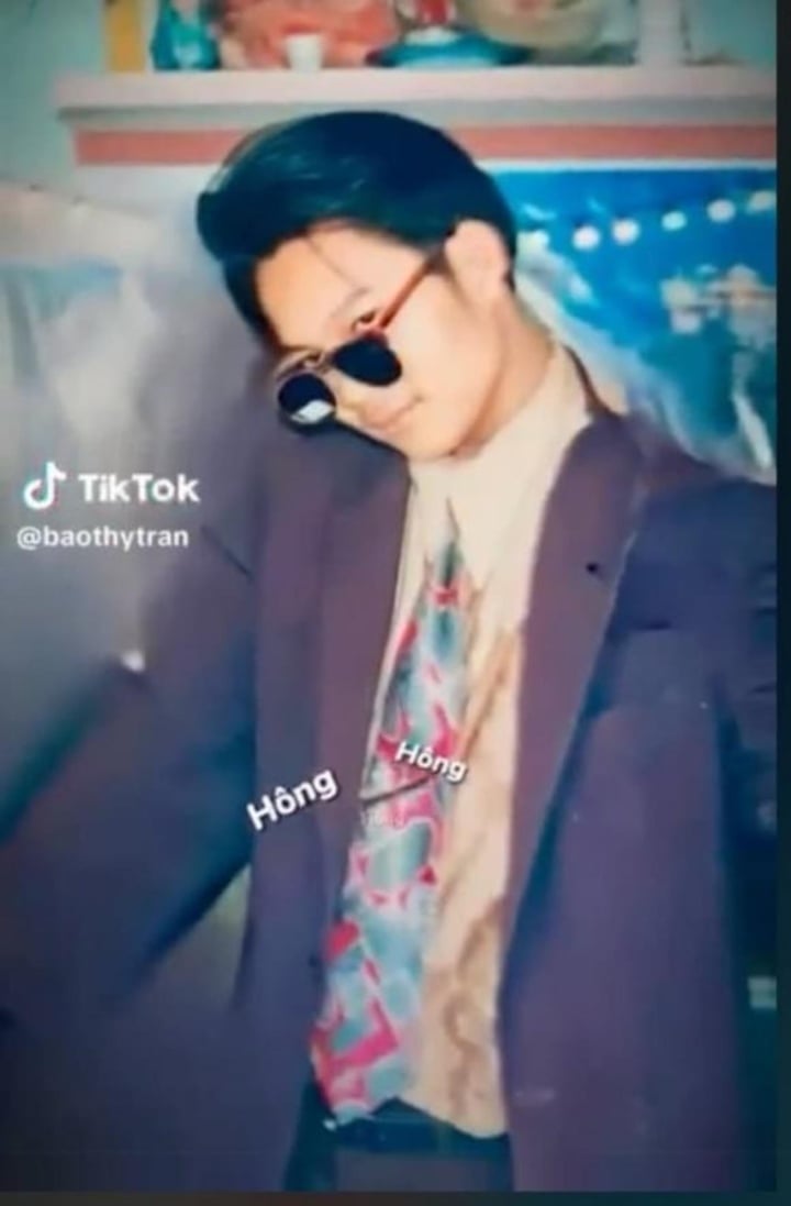 Bao Thy shows off her rich husband when he was young, handsome like a 'Hong Kong actor' - 1