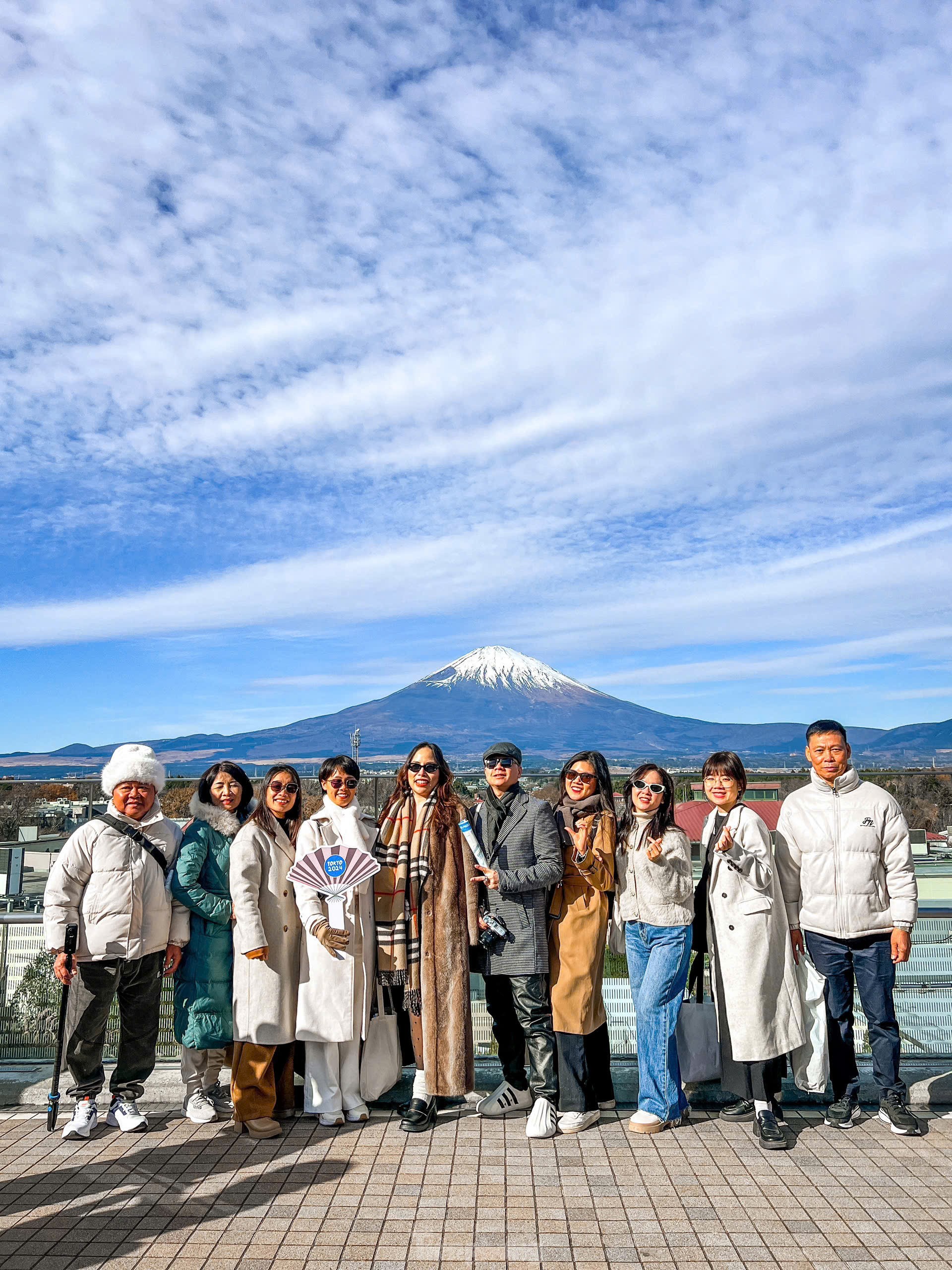 Bewundern Sie die Landschaft des Schwanensees am Fuße des Fuji, Foto 11