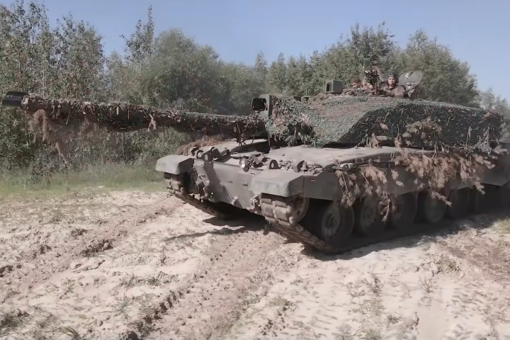 ウクライナ空挺部隊のチャレンジャー2戦車。（写真：Mil.in.ua）