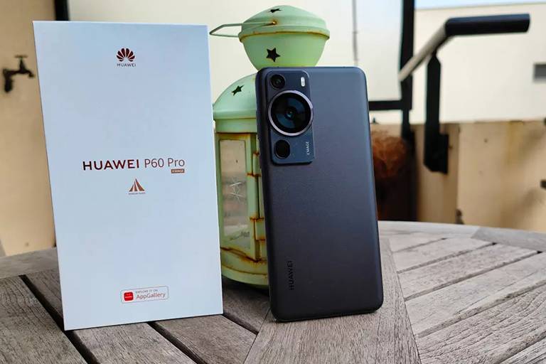 Honor bất ngờ gửi tweet nhằm hạ bệ Huawei - Ảnh 1.