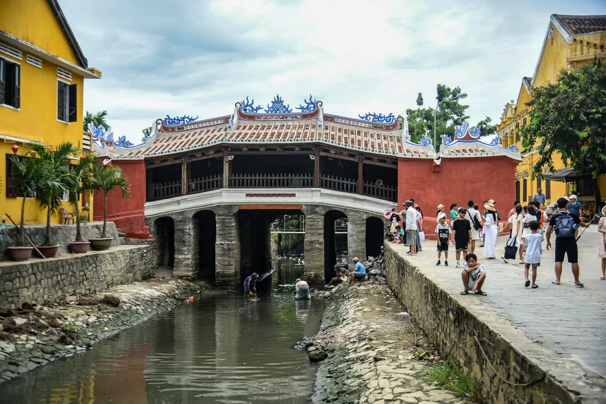 Admire the new look of the Japanese Covered Bridge (Hoi An) after nearly 2 years of restoration