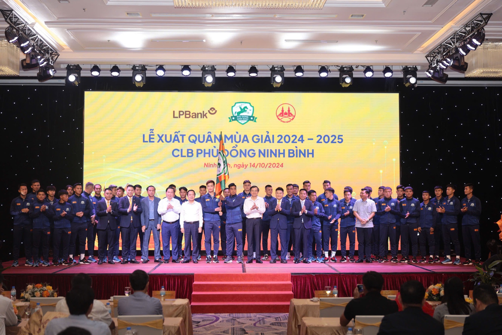 Ra mắt Hoàng Đức và Văn Lâm, CLB Ninh Bình quyết giành vé lên V-League- Ảnh 1.