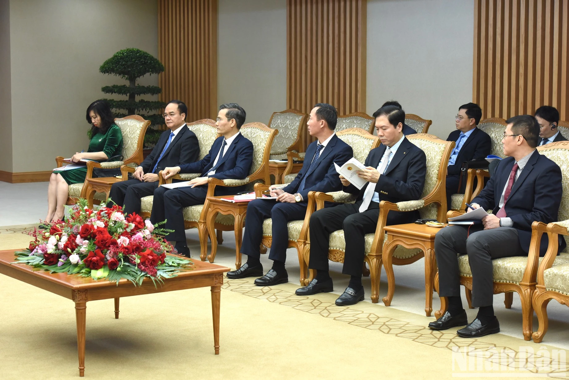 [Foto] El Primer Ministro Pham Minh Chinh recibe al Ministro de Asuntos Exteriores del Vaticano foto 4