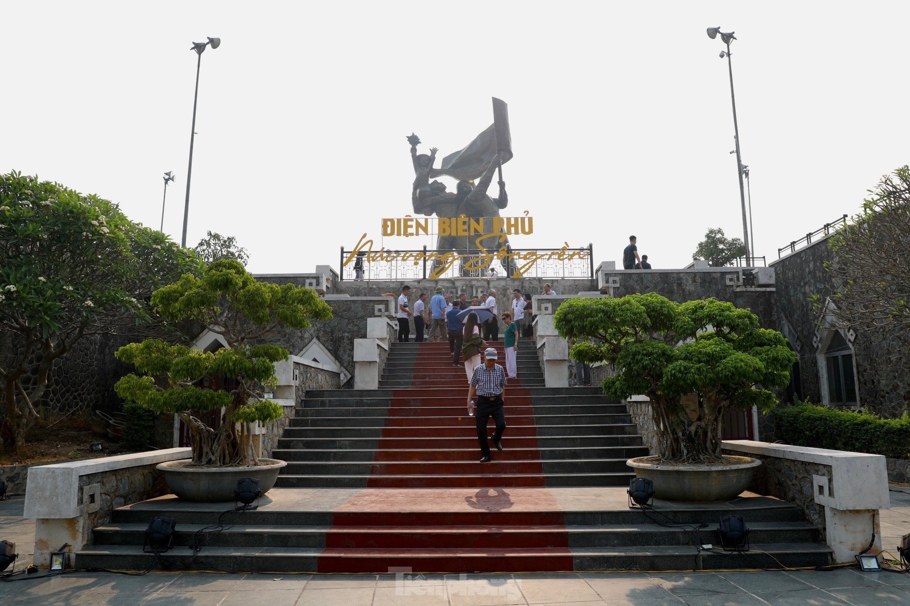 Monumento a la Victoria de Dien Bien Phu en los días previos a la gran ceremonia. Foto 1