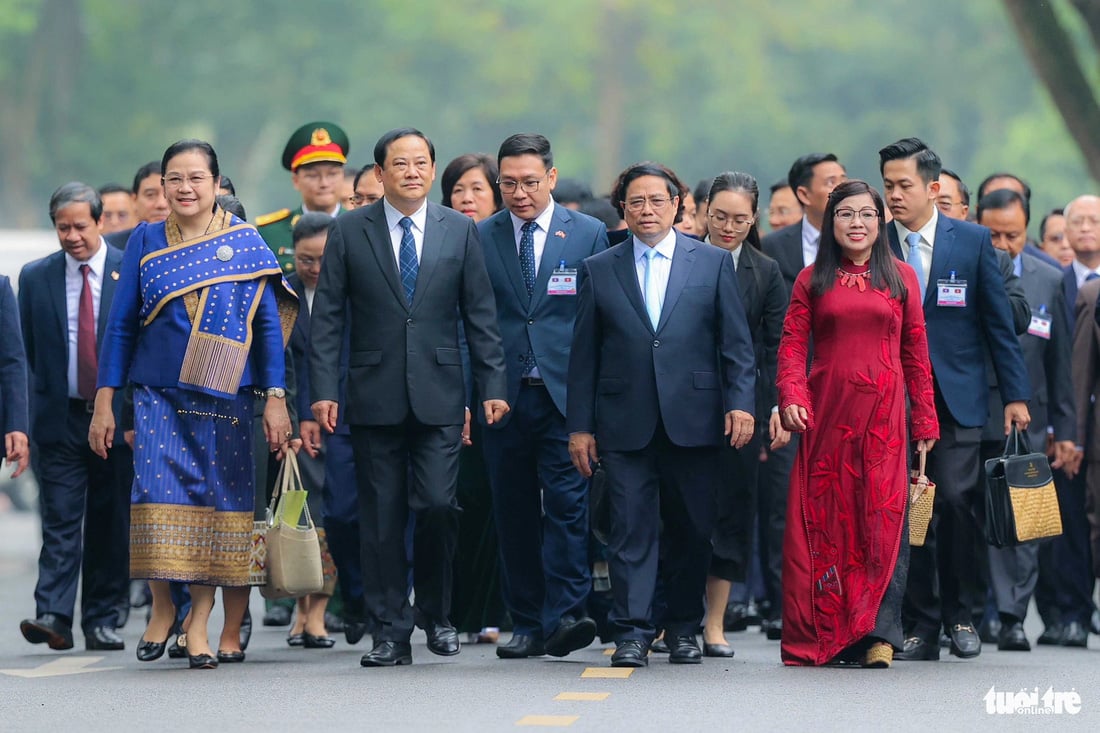 នាយក​រដ្ឋមន្ត្រី​វៀតណាម និង​ឡាវ​បាន​ជួប​គ្នា​ជា​លើក​ទី​៧​ក្នុង​រយៈពេល​មិន​ដល់​មួយ​ឆ្នាំ