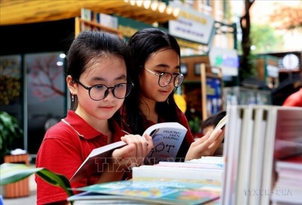 Activités passionnantes en réponse à la Journée de la culture du livre et de la lecture au Vietnam, le 21 avril