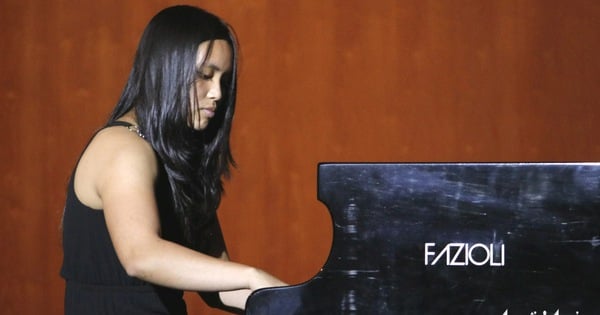 Nghệ sĩ piano Boris Giltburg và Mân Nghi ấn tượng lần đầu biểu diễn ở Việt Nam