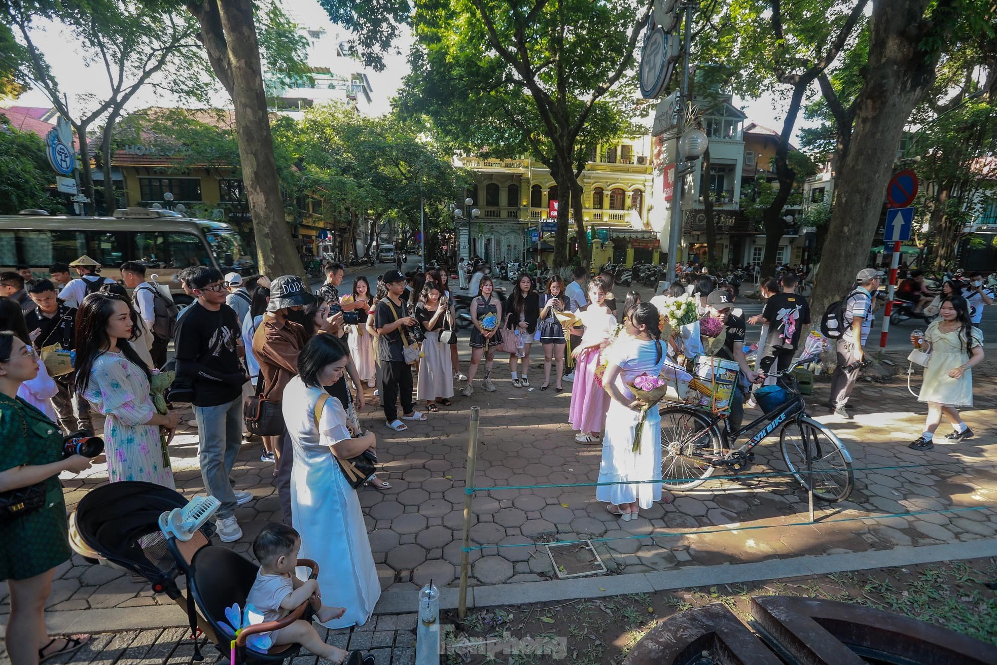 A principios de otoño, la calle más romántica de Hanoi alberga la escena de '1 metro cuadrado, 10 musas' foto 3