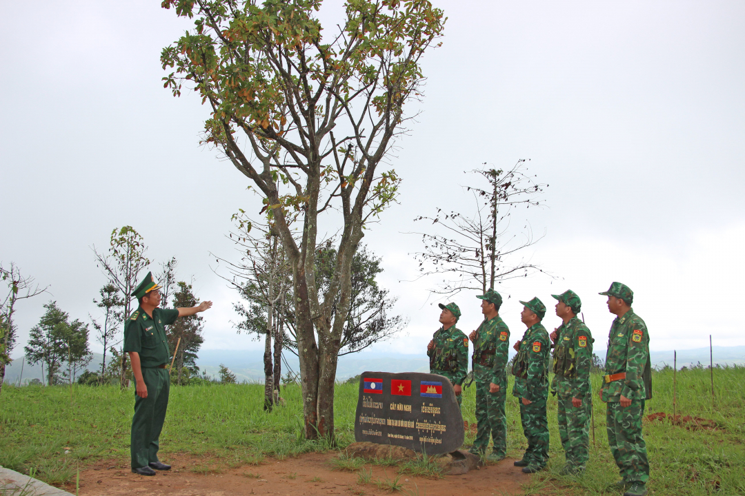 Footprints at the border gate… (part 4)