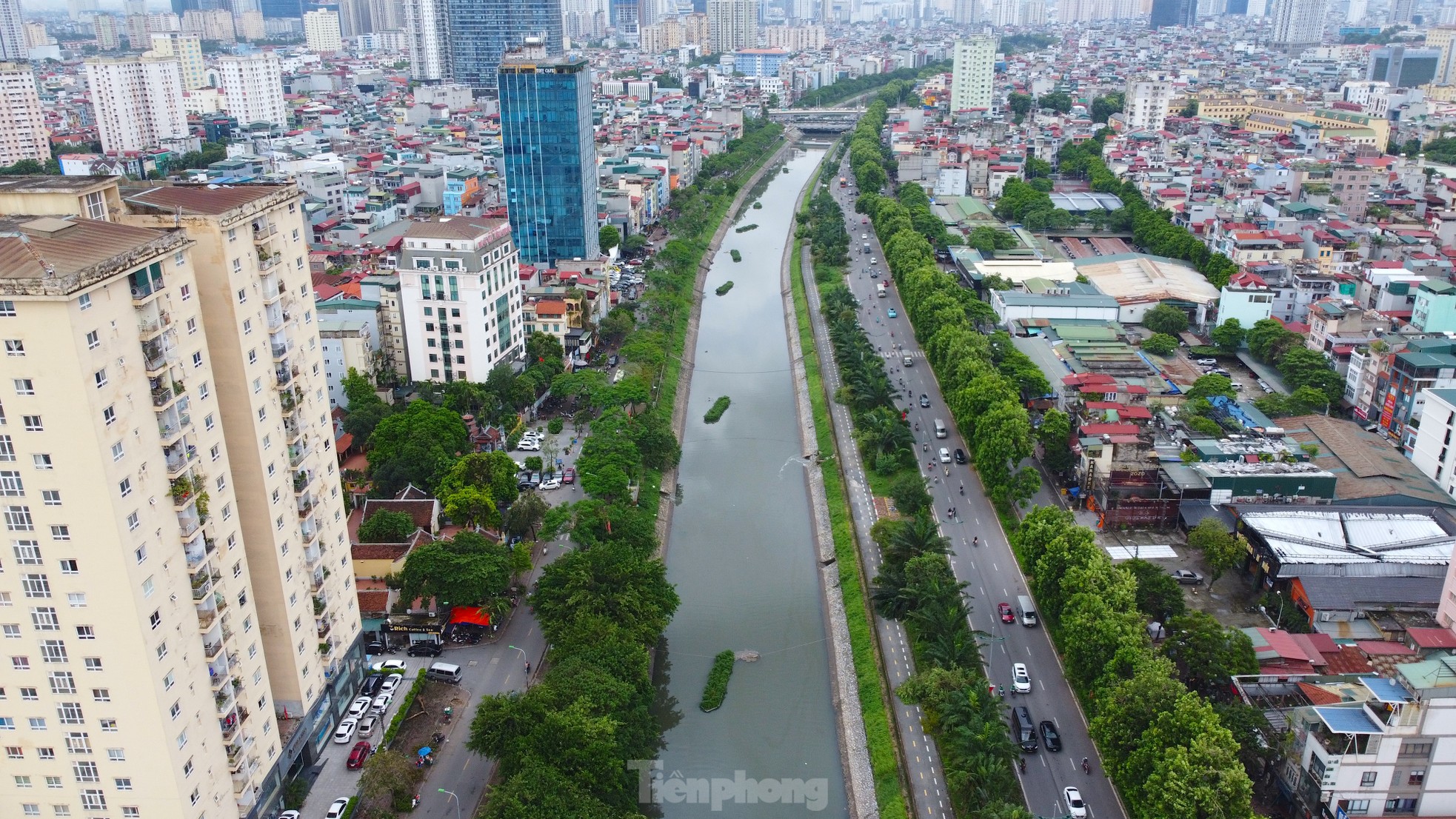 ដល់​ទឹក​ទន្លេ​លីច​ឡើង​ប្រែ​ពណ៌​ក្រោយ​ព្យុះ​លេខ​៣ រូបថត ១