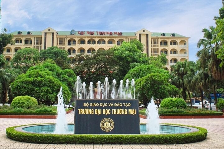 Trường Đại học Thương mại.