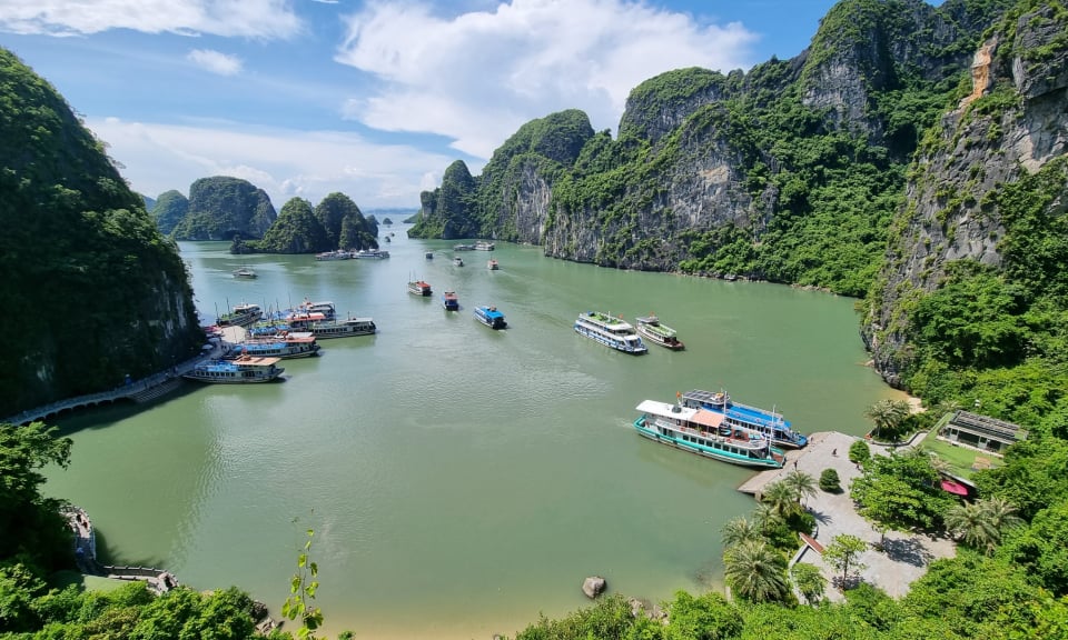 Preserving the heritage environment of Ha Long Bay