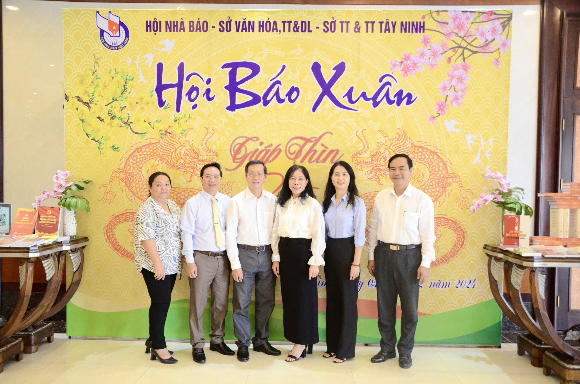 Hoi Nha Bao Tay Ninh organisiert das Frühlingszeitungsfestival 2024, Foto 2