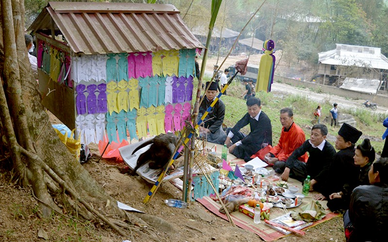 Der thailändische Volkstanz in Nghia Lo ist ein nationales Kulturerbe, Bild 2.